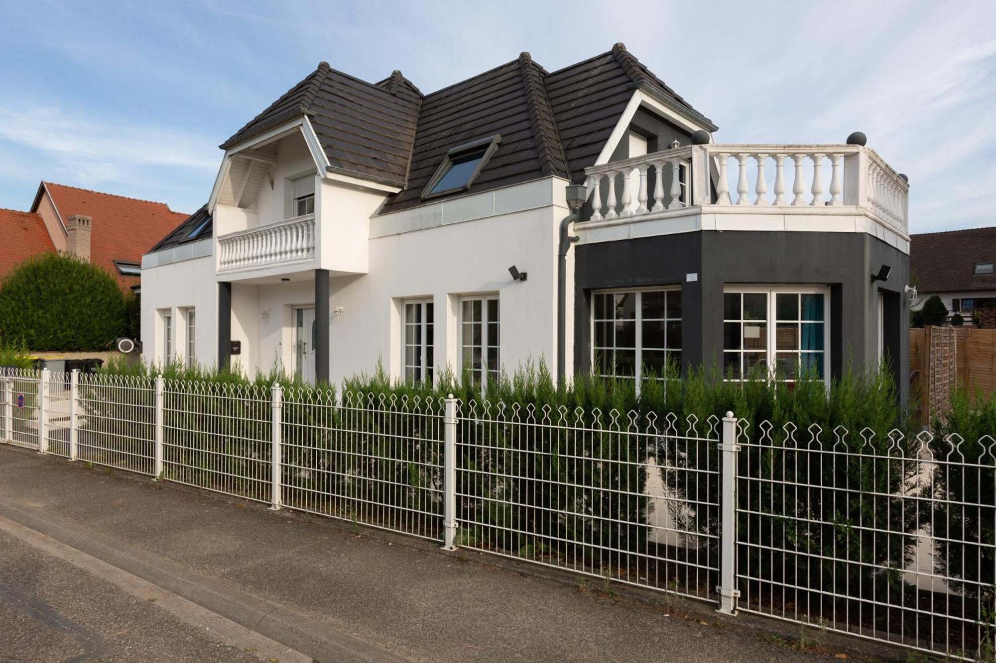 Gites Spa Strasbourg - Villa Ours - Spa Prive, Sauna, Borne D'Arcade, Babyfoot Ittenheim Eksteriør billede