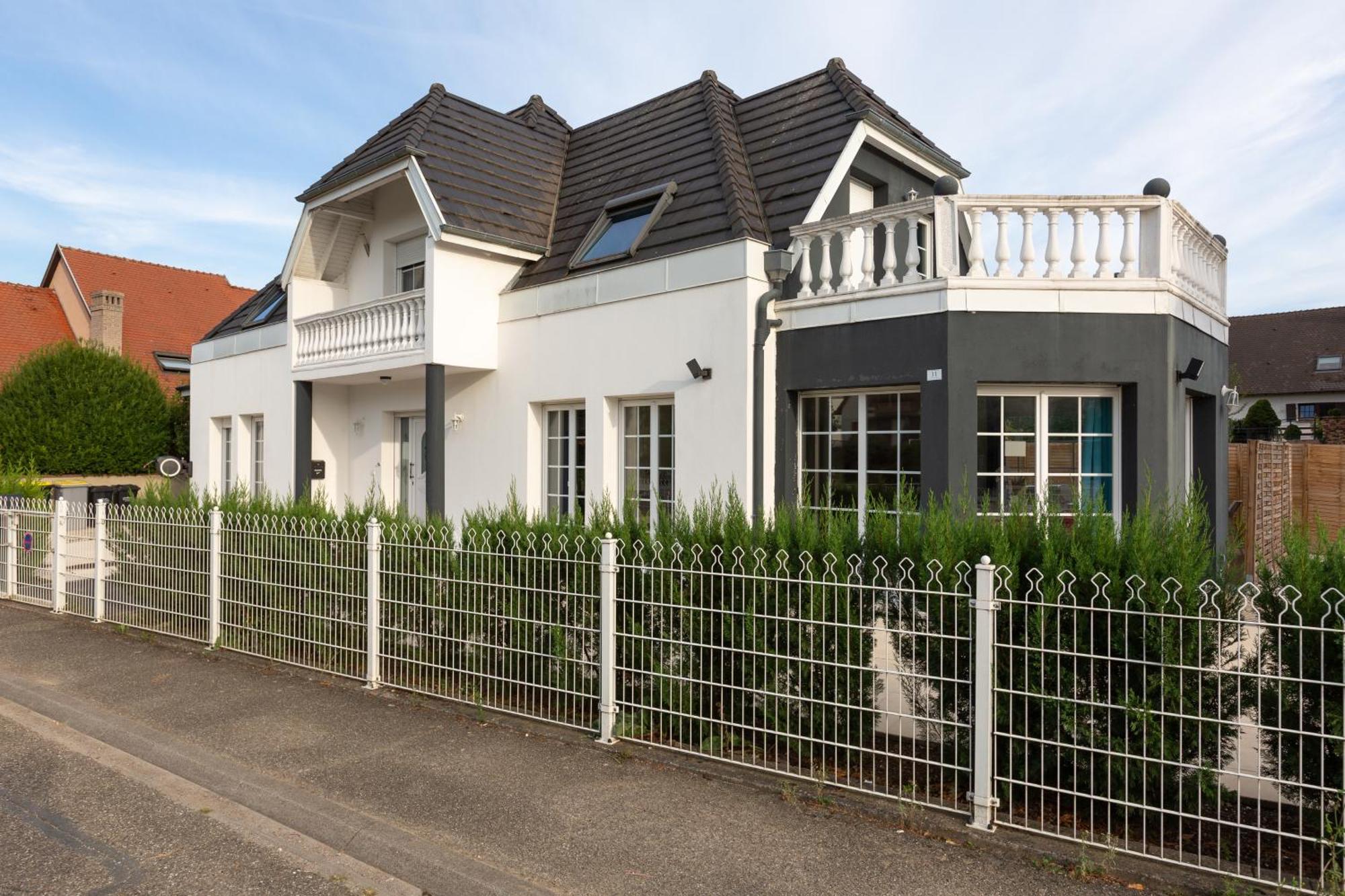 Gites Spa Strasbourg - Villa Ours - Spa Prive, Sauna, Borne D'Arcade, Babyfoot Ittenheim Eksteriør billede