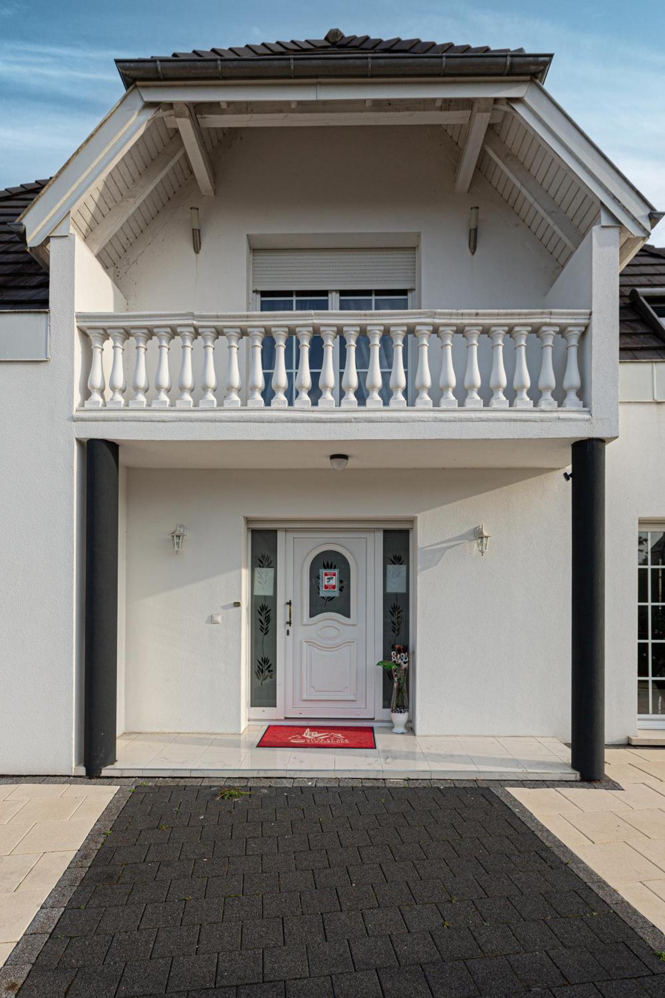Gites Spa Strasbourg - Villa Ours - Spa Prive, Sauna, Borne D'Arcade, Babyfoot Ittenheim Eksteriør billede
