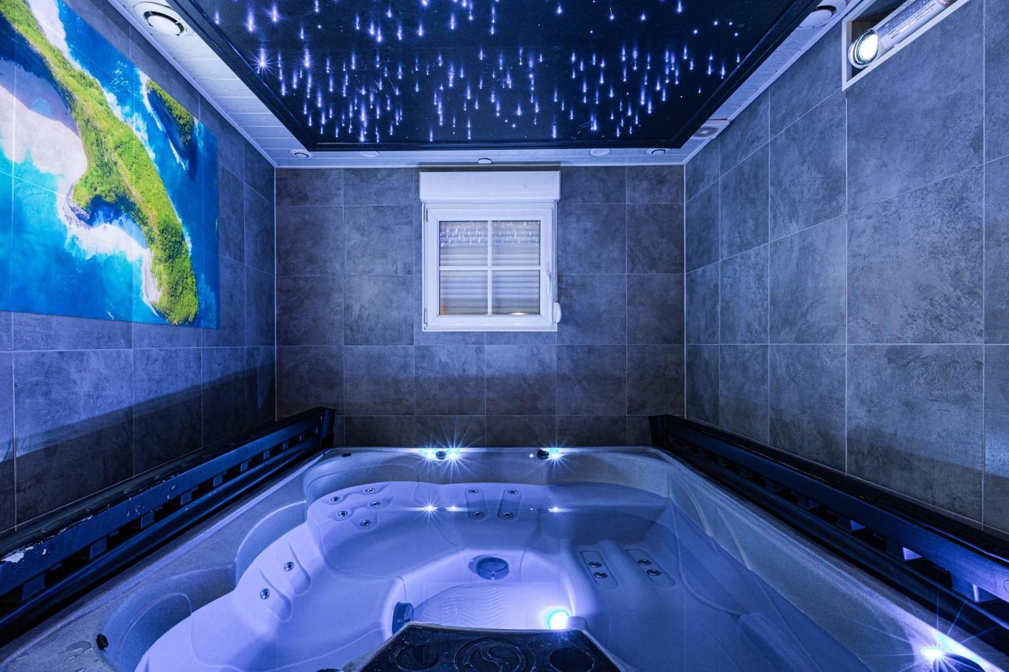 Gites Spa Strasbourg - Villa Ours - Spa Prive, Sauna, Borne D'Arcade, Babyfoot Ittenheim Eksteriør billede